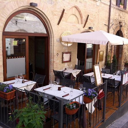 Oro Rosso Hotel Ristorante Montefalco Exterior foto